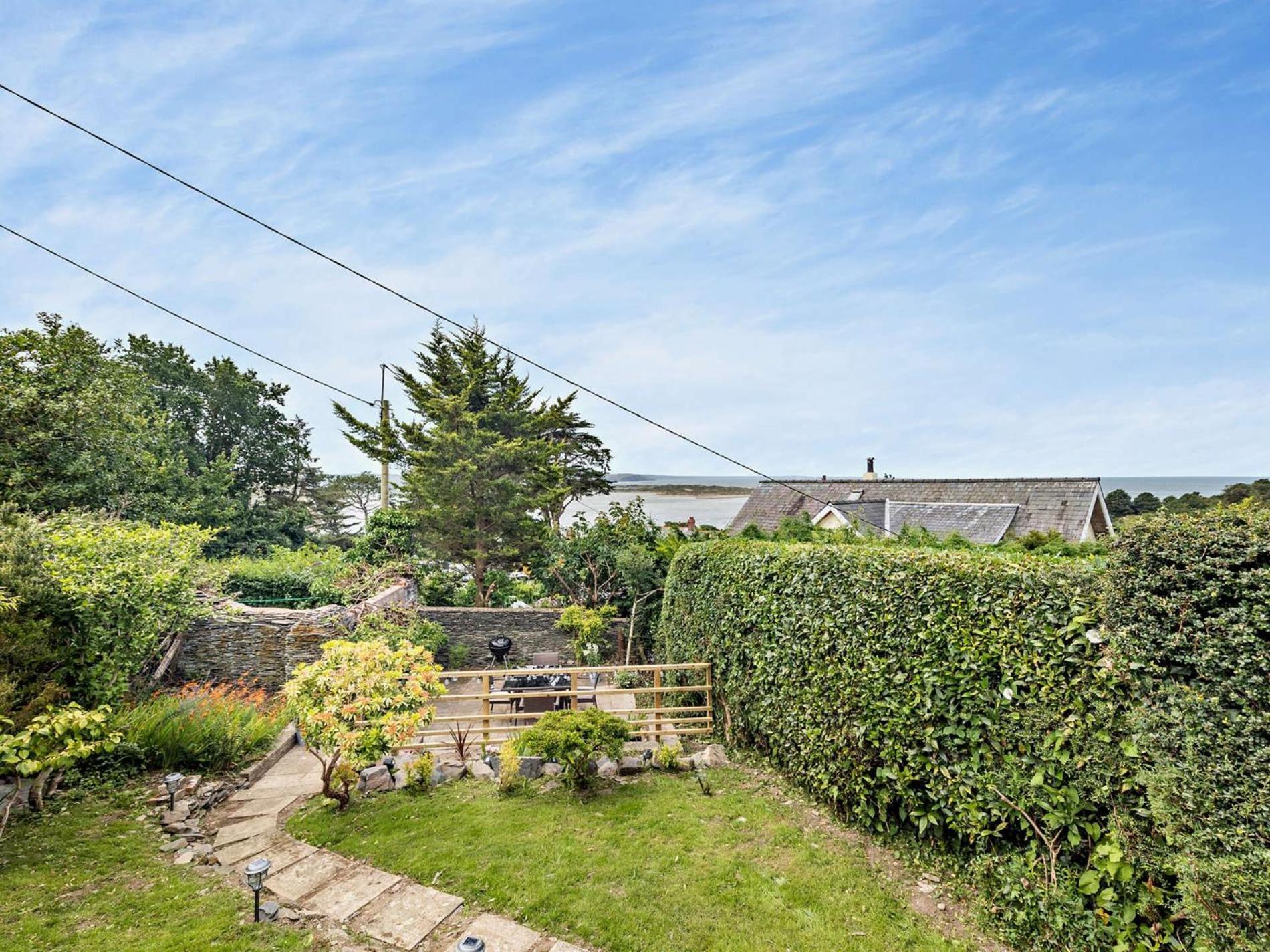 2 Bed In Aberdovey 91946 Aberdyfi Exterior foto